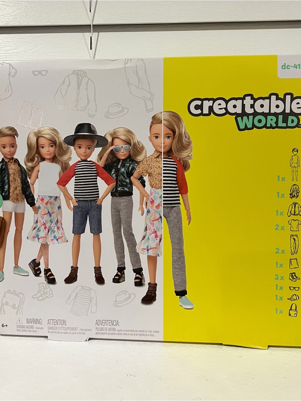 Barbie Creatable World Blonde Doll Set with Yellow Accent (DC-414)